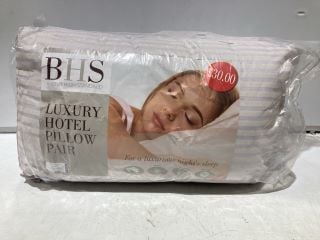 2 BHS HOTEL QUALITY PILLOW PAIR