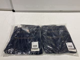 BOX OF DENIM JEANS TO INCLUDE WALLIS ELLIE SKINNY LEG JEANS SIZE 18