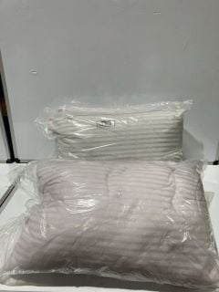 ITEMS TO INCLUDE LUXURY HOTEL PILLOW SETS