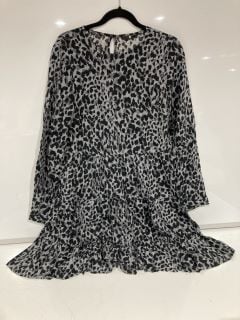 1 BOX OF PREMIUM DESIGNER APPAREL TO INCLUDE VERY ANIMAL PRINT DRESS SIZE 10 RRP