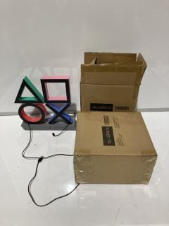 BOX OF ITEMS TO INCLUDE PIANO FINGERS PLAY PIANO ANYWHERE