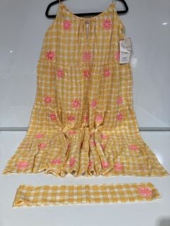 1 BOX OF PREMIUM DESIGNER APPAREL TO INCLUDE SUNDRESS MAUREEN YELLOW GINGHAM & PINK EMB DRESS ONE SIZE RRP