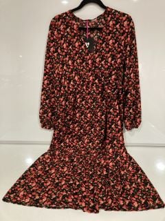 1 BOX OF PREMIUM DESIGNER APPAREL TO INCLUDE VERY FLORAL LONG SLEEVED MIDI DRESS SIZE 10 RRP