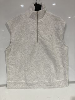 1 BOX OF PREMIUM DESIGNER APPAREL TO INCLUDE VERY BCI 3/4 ZIP SLEEVELESS TOP FROST MARBLE SIZE 22 RRP