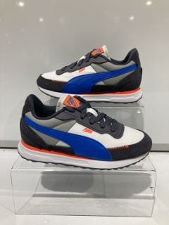 2 X FOOTWEAR TO INCLUDE PUMA ROAD RIDER GREY AND BLUE 13