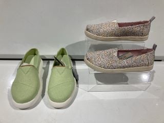 2 X FOOTWEAR TO INCLUDE TOMS ALPARGATA PISTACHIO GREEN 6 RRP £135