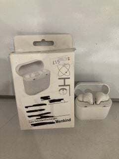 BOX OF RED5 WHITE WIRELESS EARBUDS