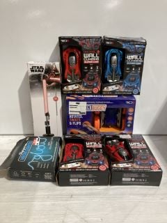 BOX OF ITEMS TO INCLUDE STAR WARS DARTH VADER LIGHTSABER DESK LAMP