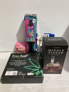 BOX OF ITEMS TO INCLUDE NEON LEAF GREEN LAMP (18+ ID MAY BE REQUIRED)