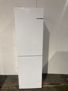 BOSCH KGN27NWEAG SERIES 2 FREE STANDING FRIDG FREEZER WITH NO FROST 182.4X55 CM(003264393) RRP £445