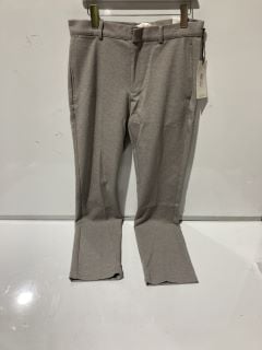 1 X BOX OF PREMIUM DESIGNER APPAREL TO INCLUDE RIVER ISLAND BEIGE /LIGHT SMART TROUSER UK 32R