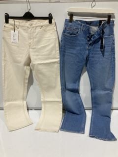 1 X BOX OF PREMIUM DESIGNER APPAREL TO INCLUDE PAUL SMITH MENS JEANS (OFF WHITE) SIZE 28