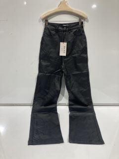 1 X BOX OF PREMIUM DESIGNER APPAREL TO INCLUDE MISSGUIDED WOMENS JEANS UK 8 TO INCLUDE PYRENEX MENS JOGGERS SIZE M RRP £ 70