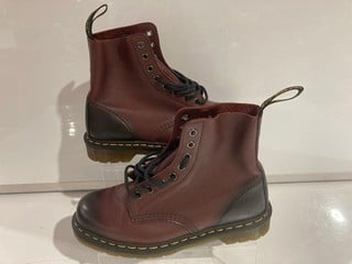 DR MARTENS AIRWAIR THE ORIGINALS CRIMSON SIZE 7