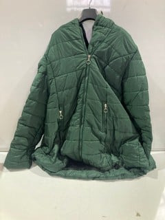 BOX OF CLOTHING TO INCLUDE GREEN WOOLY INSIDE LARGE COAT