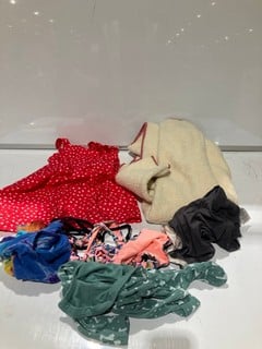 BOX OF CHILDREN'S CLOTHING TO INCLUDE RED DRESS WITH WHITE LOVE HEARTS