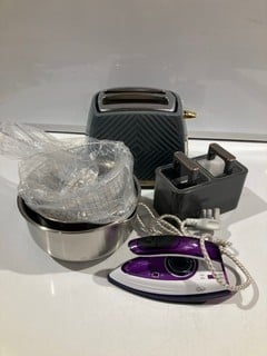 BOX OF ITEMS TO INCLUDE RUSSELL HOBBS GREY TOASTER