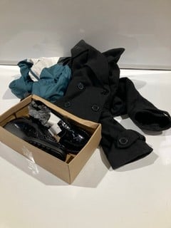 BOX OF CLOTHING TO INCLUDE A BLACK HI-VIS