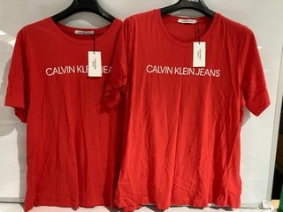 4 X CALVIN KLEIN RED T-SHIRT SIZE 5XL