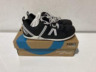 1 X XER SHOES PRIO BLACK/WHITE SIZE 9.5