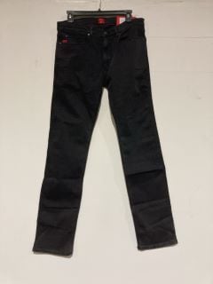 1 X HUGO BOSS SLIM FIT BLACK JEANS SIZE 30/32 RRP £100