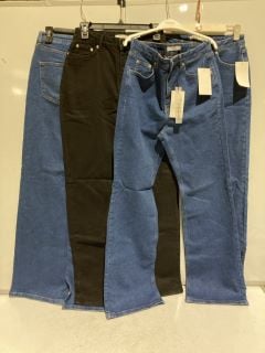 4 X PREMIUM DESIGNER APPAREL TO INCLUDE NA-KD JEANS SIZE 38/36 BLUE AND BLACK TOTAL RRP £250