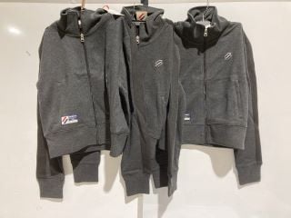 3 X PREMIUM DESIGNER APPAREL TO INCLUDE SUPERDRY FLEECE JACKET SIZE M TOTAL RRP £195