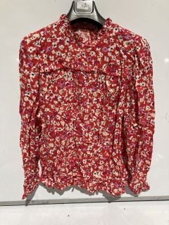 BOX OF DESIGNER WOMEN'S CLOTHES TO INCLUDE RED FLORAL SIZE 8 BLOUSE