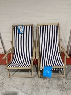 2 X DECK CHAIRS IN BLUE AND WHITE STRIPES (003338245,003338246)