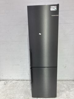 BOSCH SERIES 4 KGN39VXBT 70/30 FRIDGE FREEZER IN BLACK STEEL RRP £949 (003306340)