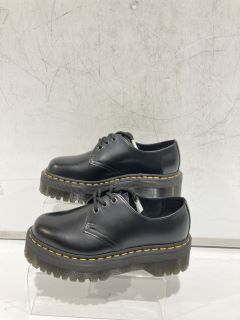 DR. MARTENS QUAD 3 EYE SHOE IN BLACK LEATHER SIZE 5