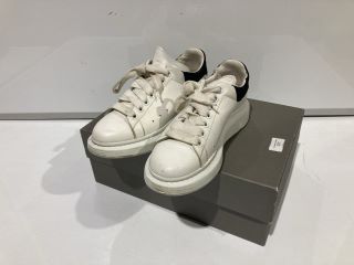 ALEXANDER MCQUEEN MEN'S RUNWAY TRAINERS SIZE 40 RRP £360