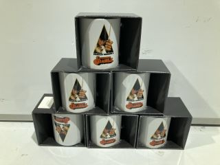 BOX OF HOUSEHOLD ITEMS TO INCLUDE A CLOCKWORK ORANGE (DAGGER) MUG