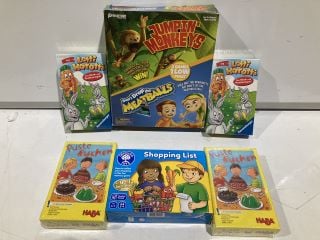 BOX OF TOYS & GAMES TO INCLUDE PRESSMAN JUMPIN MONKEYS GAME