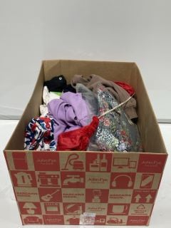 BOX OF ITEMS TO INCLUDE SEASALT CORNWALL PATTERNED DRESS SIZE 12