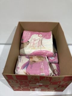 BOX OF ITEMS TO INCLUDE VIVAACTIVE WOMEN PADS