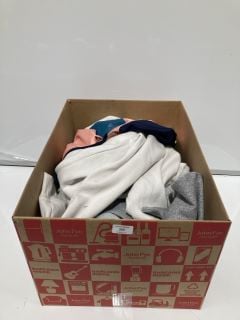 BOX OF TO INCLUDE HOLLISTER JEANS, NEW COLLECTION LONG GREY JACKET