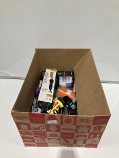 BOX OF ITEMS TO INCLUDE REAKIRO CBD CAPSULES, WOMEN'S ENERGY GUMMIES, LIP BALM SET