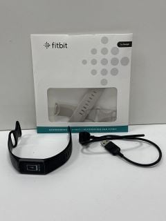 FITBIT BY GOOGLE CHARGE 5 FITNESS + HEALTH TRACKER IN GRAPHITE STAINLESS STEEL CASE & BLACK BAND: MODEL NO FB 421 (WITH CHARGER CABLE & LUNAR WHITE BAND) [JPTM126685]