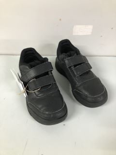 ADIDAS COURSE A PIED CHILDREN'S BLACK SHOES - SIZE 13