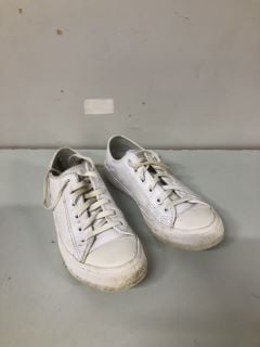 CONVERSE CT OX WHITE SHOES - SIZE 6