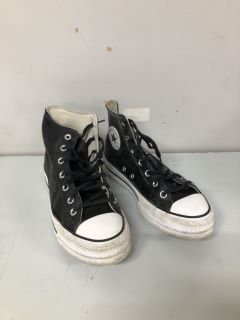 CONVERSE CTAS LIFT HI BLACK/WHITE SHOES - SIZE 6.5