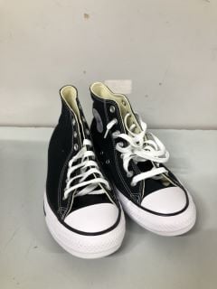 CONVERSE CTAS WIDE HI BLACK SHOES - SIZE 7