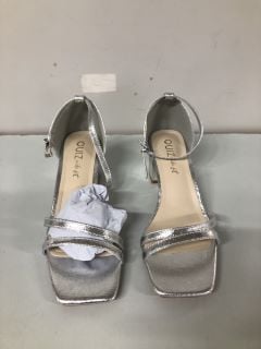 QUIZ CLOTHING SILVER SHOES - SIZE 6