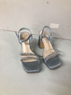 QUIZ CLOTHING LIGHT BLUE SHOES - SIZE 4