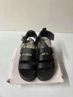 BLACK BUCKLES WEDGE SANDALS - SIZE: 5