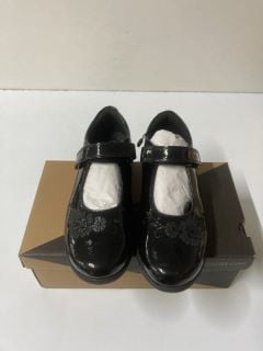 START RITE WISH BLACK TATENT SHOES - SIZE: 3