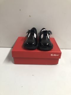 KICKERS CHILDREN'S T-BAR PATENT LEATHER SHOES - BLACK - SIZE: 9