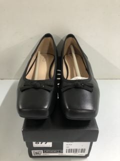 RAID LONDON ARNELL BLACK SHOES - SIZE 7