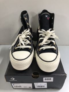 CONVERSE CTAS LIFT HI BLACK SHOES - SIZE 6